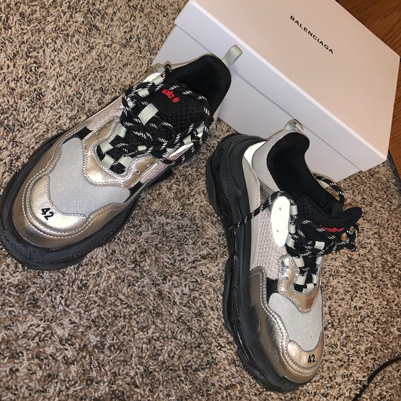 Balenciaga triple s sneaker - Picture 2 of 4